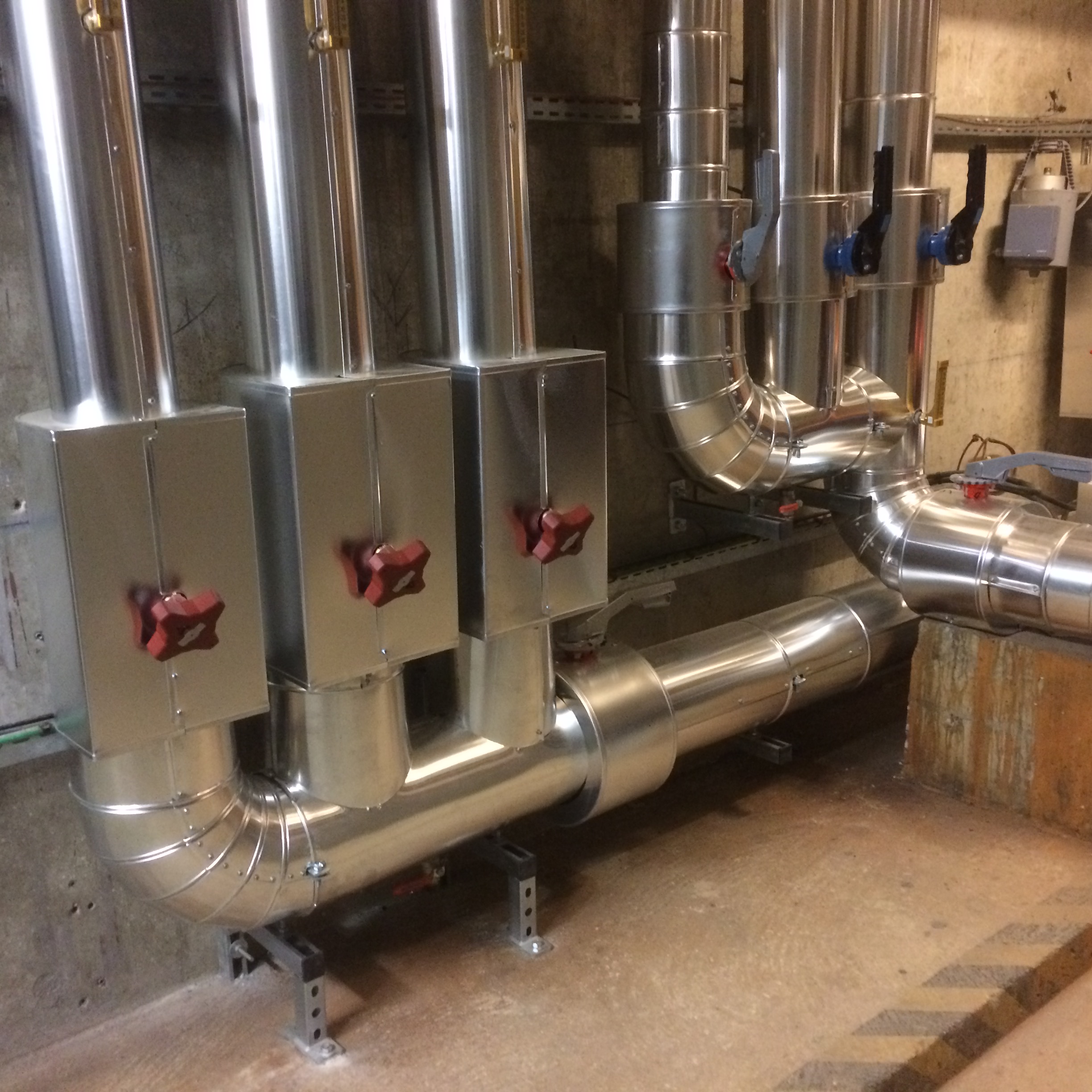 Calorifuge Hydrauliques finition inox Calorifuge laine de roche avec finition tôle isocèle