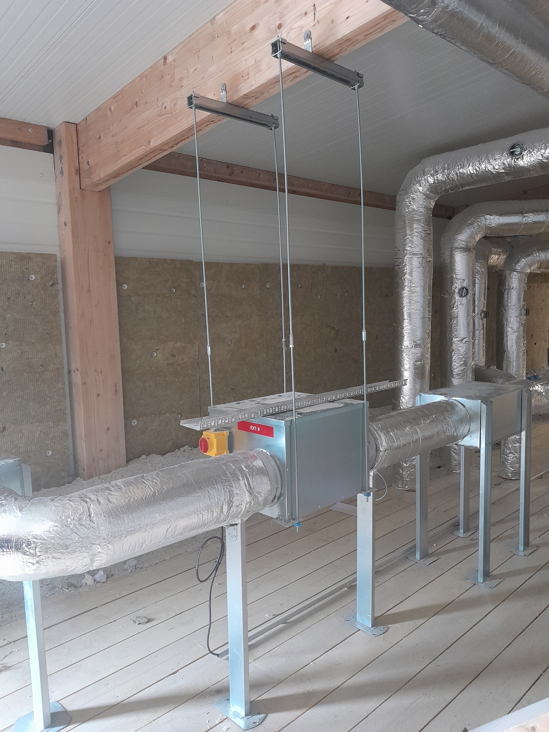 calorifuge aéraulique en espace intérieur, finition feuille aluminium